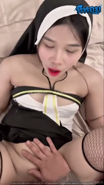คลิปหลุดอีริน irinzrnpeach น้องอวบแต่งคอสเพลย์สาวแม่ชีอมควยหนุ่มแล้วขย่มเย็ดหีแตกในคาชุดเสียวจัด 2026